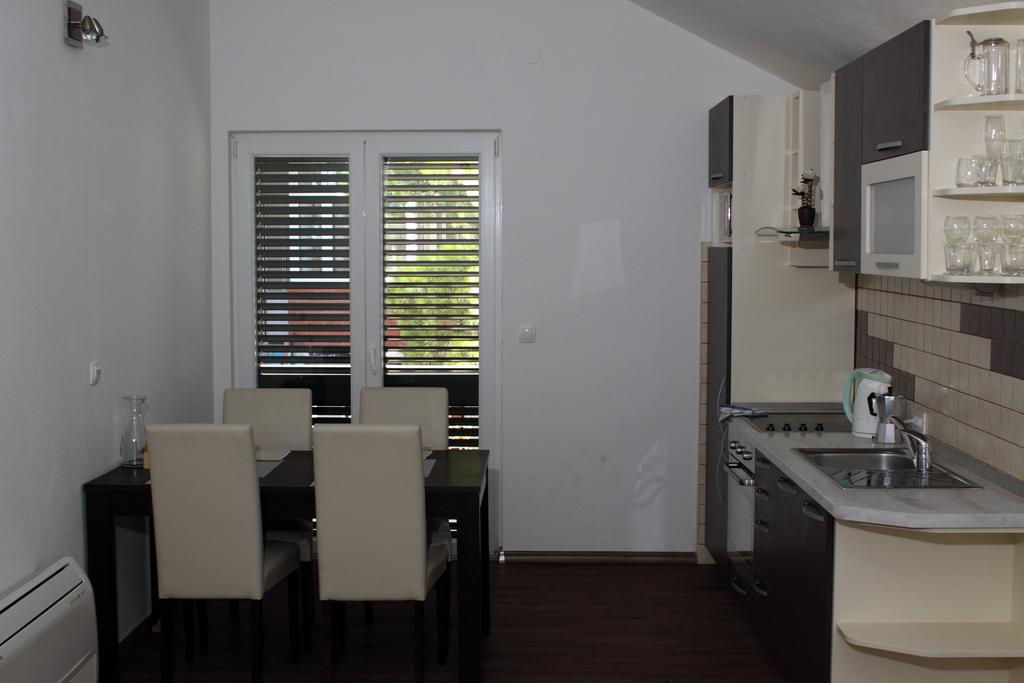 Apartments Vila Oksana Mimice Værelse billede